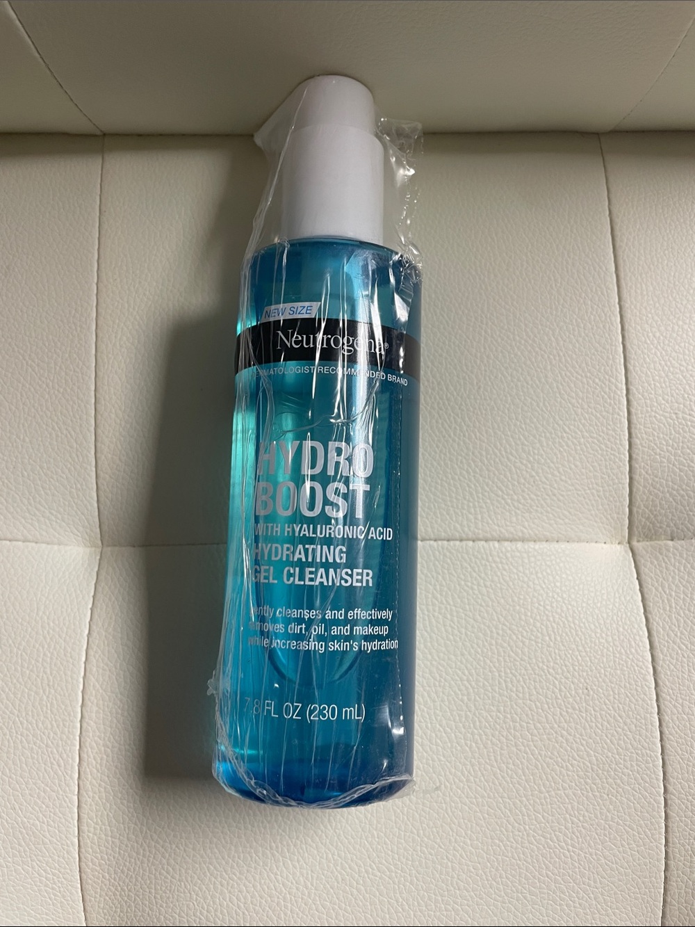 Neutrogena Hydro Boost Hydrating Gel Cleanser - Blue